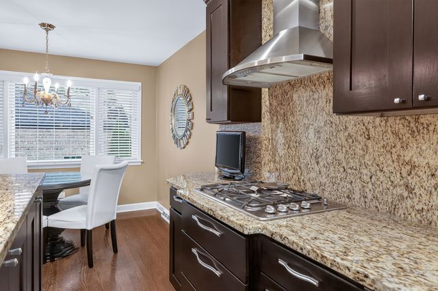 5533 S Sayre Avenue, Chicago, IL 60638