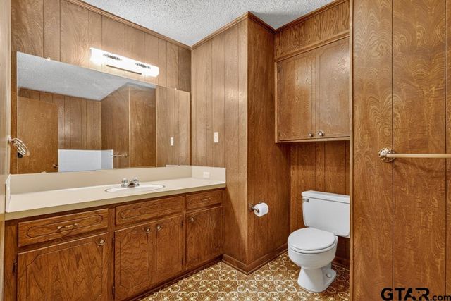 224 Francis Drive, Lindale, TX 75771