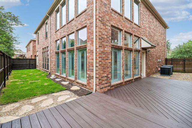 8417 Freedom Way, North Richland Hills, TX 76182