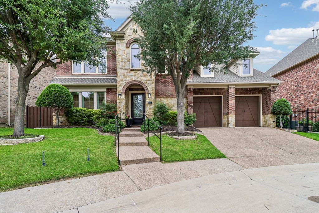 8417 Freedom Way, North Richland Hills, TX 76182