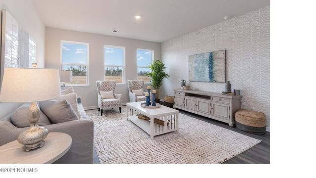 1205 Woodhouse Drive NW, Ash, NC 28420