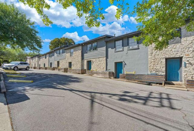 1300 Parker LN 111, Austin, TX 78741