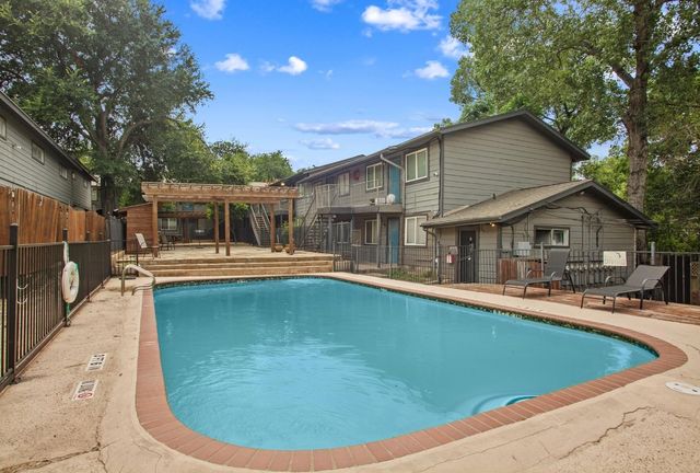 1300 Parker LN 111, Austin, TX 78741