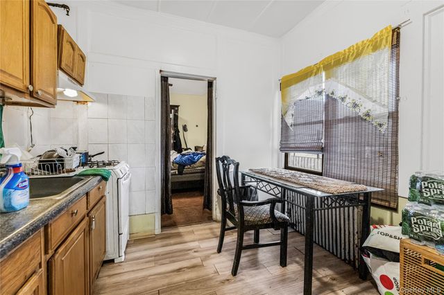 66 W 2nd Street, Mount Vernon, NY 10550