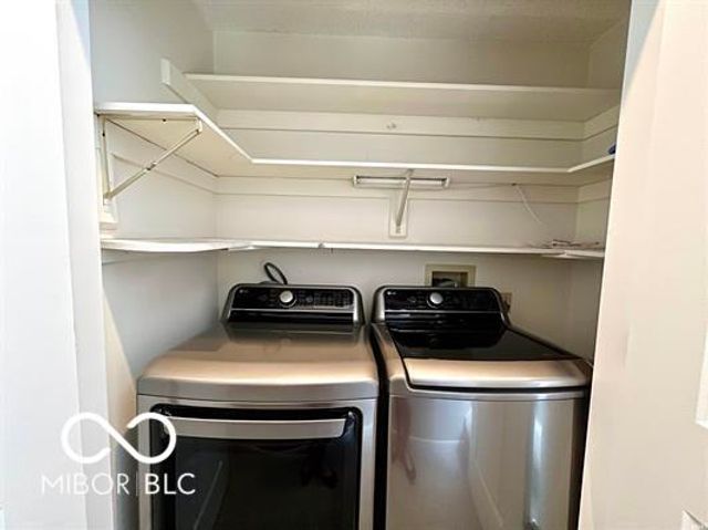 9369 S Pointe Lasalles Drive, Bloomington, IN 47401