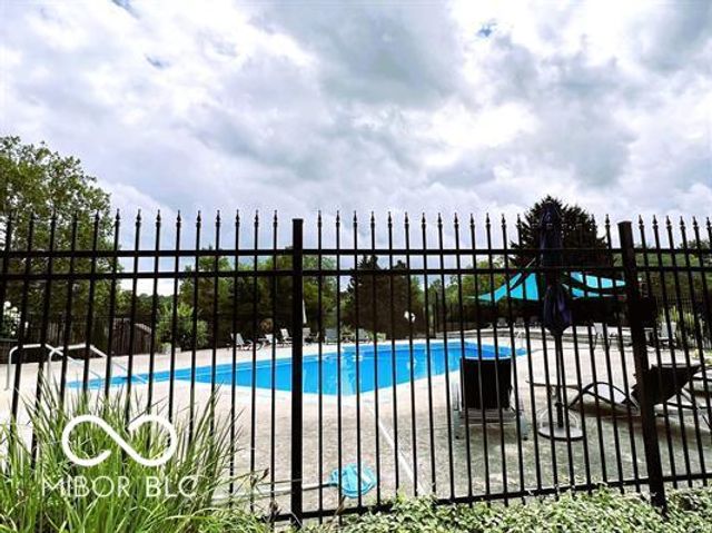 9369 S Pointe Lasalles Drive, Bloomington, IN 47401