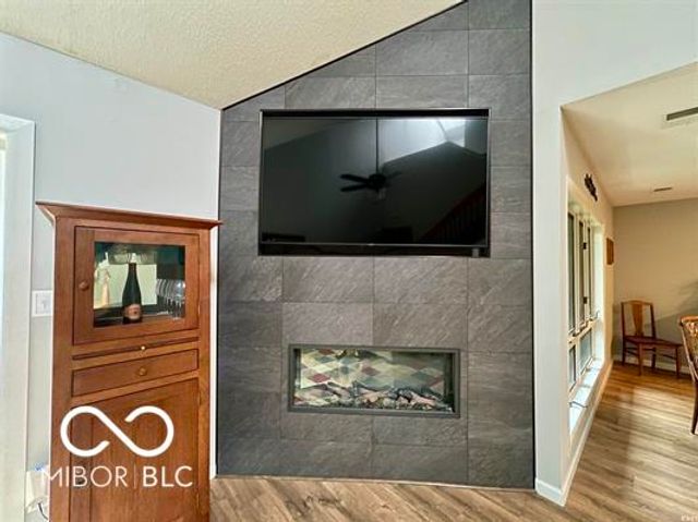 9369 S Pointe Lasalles Drive, Bloomington, IN 47401