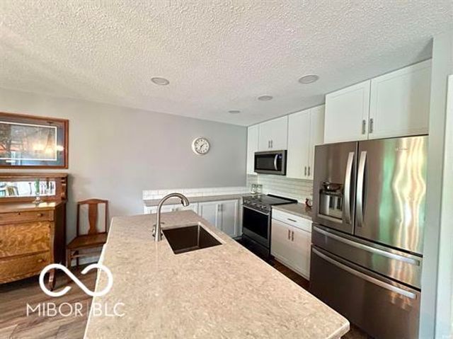 9369 S Pointe Lasalles Drive, Bloomington, IN 47401