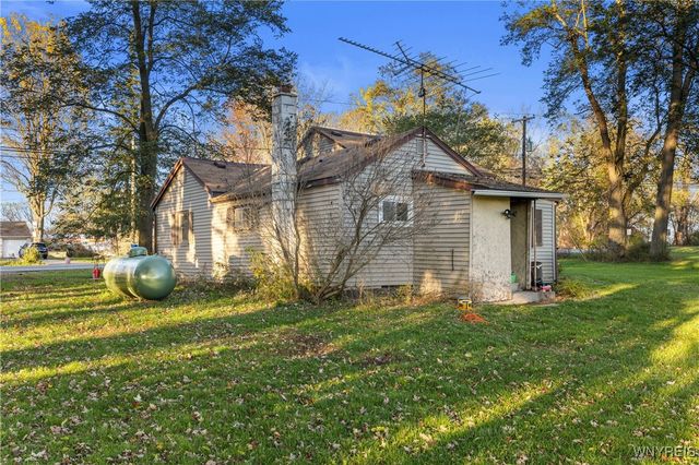 8074 Bunker Hill Road, Royalton, NY 14094