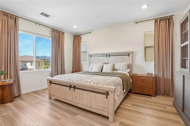 20920 Silvergate, Newhall, CA 91321