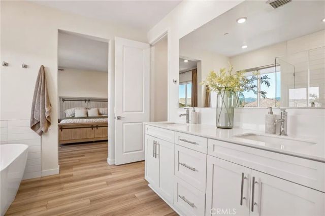 20920 Silvergate, Newhall, CA 91321