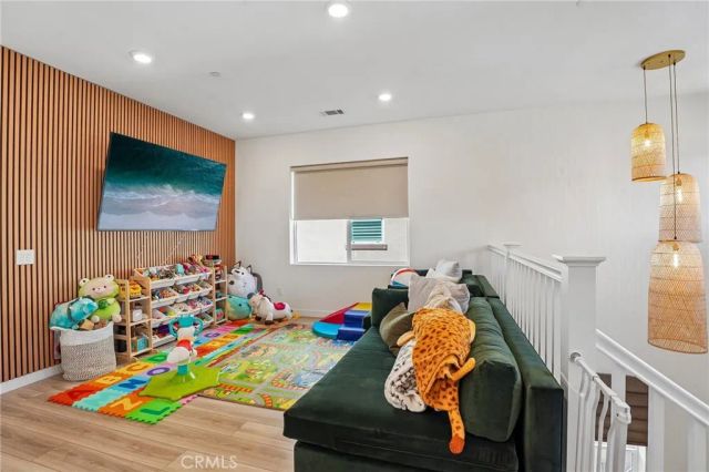 20920 Silvergate, Newhall, CA 91321
