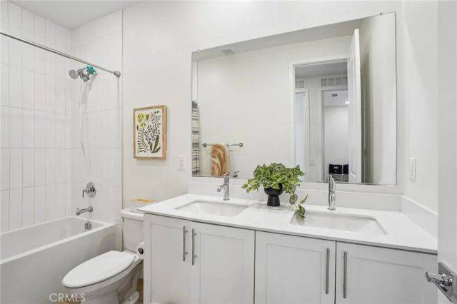 20920 Silvergate, Newhall, CA 91321