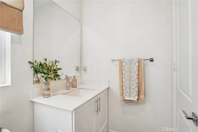 20920 Silvergate, Newhall, CA 91321
