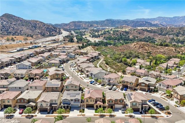 20920 Silvergate, Newhall, CA 91321