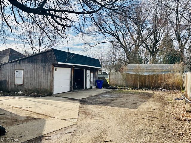 1051 W Main Street, Ravenna, OH 44266