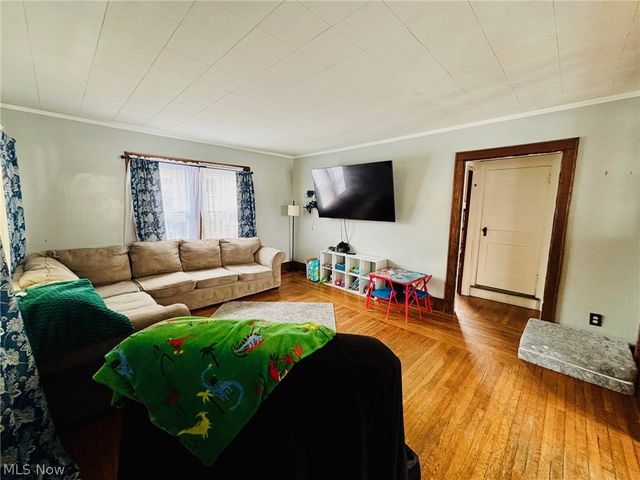 1051 W Main Street, Ravenna, OH 44266