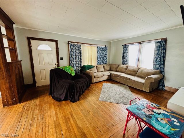 1051 W Main Street, Ravenna, OH 44266