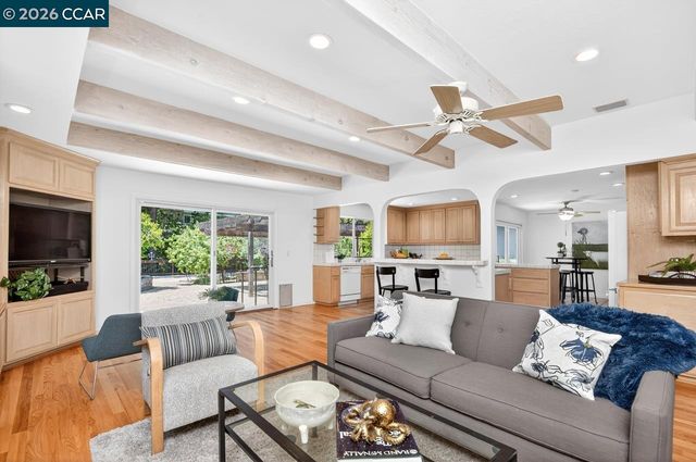 106 Mandala Ct, Walnut Creek, CA 94596