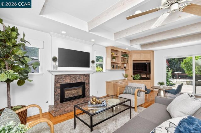 106 Mandala Ct, Walnut Creek, CA 94596