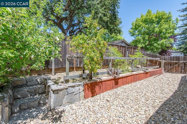 106 Mandala Ct, Walnut Creek, CA 94596