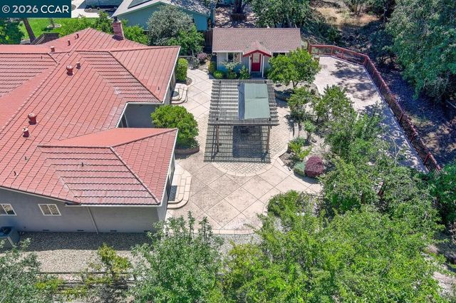 106 Mandala Ct, Walnut Creek, CA 94596