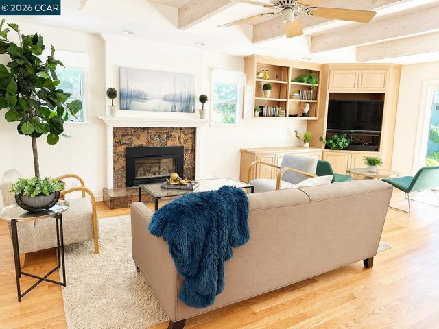 106 Mandala Ct, Walnut Creek, CA 94596