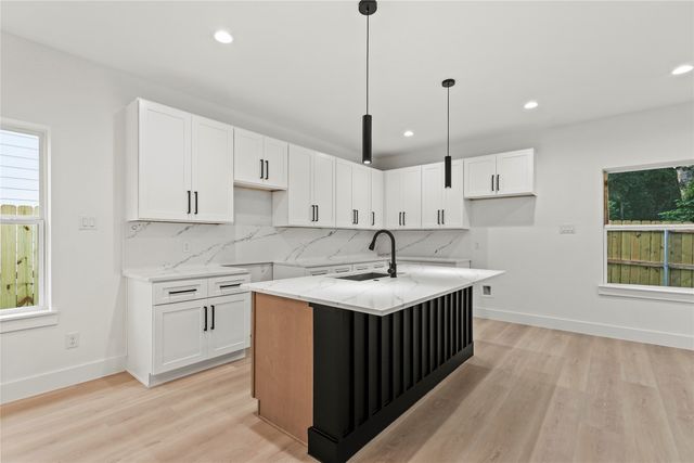 4523 Wahoo Street, Dallas, TX 75210