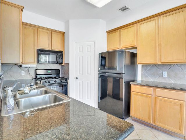 1408 S Friendswood Drive 1202, Friendswood, TX 77546