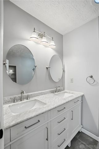 1970 Greenbrier Road, Lebanon, OH 45036