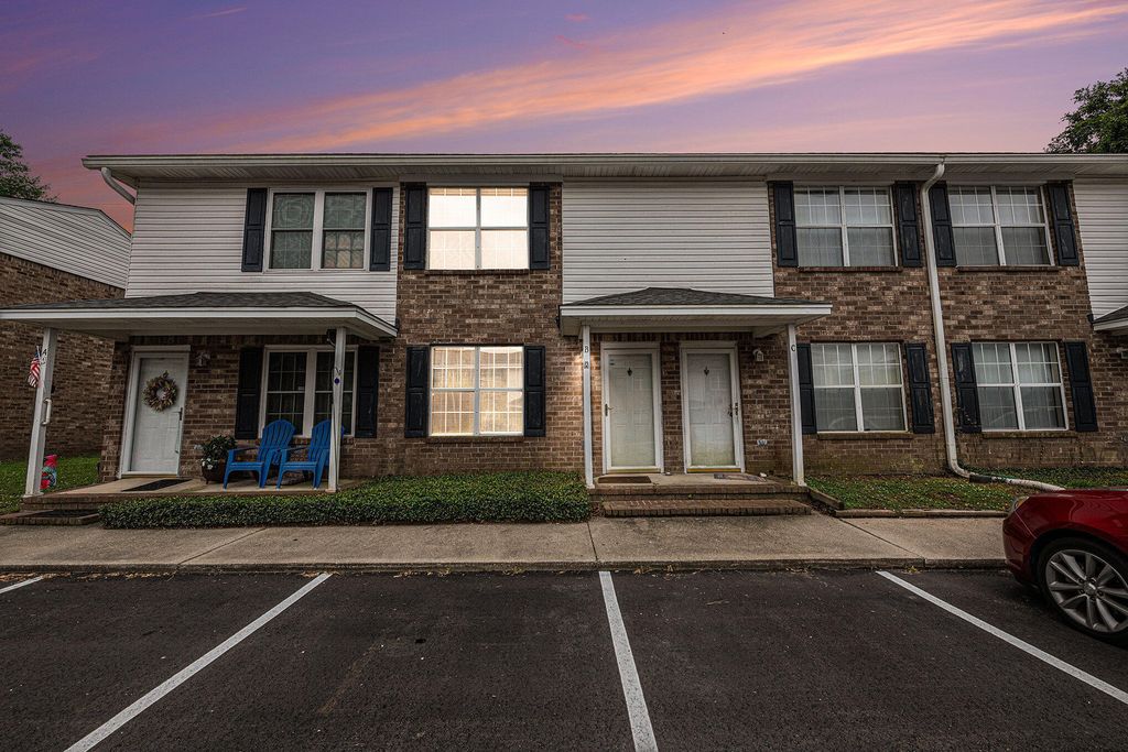 Image 1 of property listing at 2045 Rondo Street B, Charleston, SC 29414