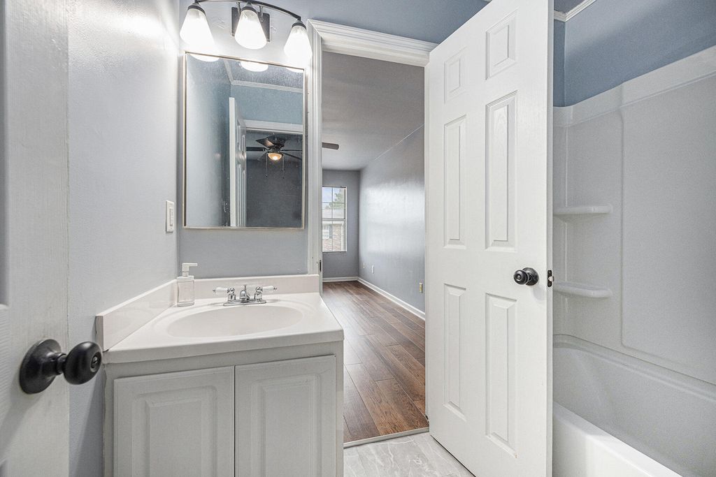 Image 16 of property listing at 2045 Rondo Street B, Charleston, SC 29414