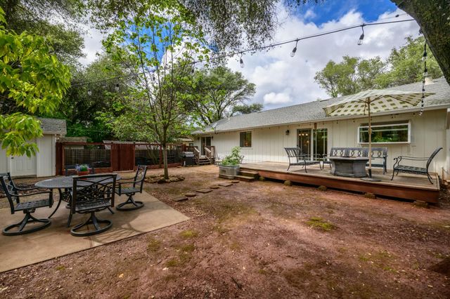 3480 La Canada Dr, Cameron Park, CA 95682