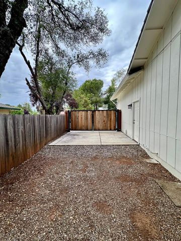 3480 La Canada Dr, Cameron Park, CA 95682