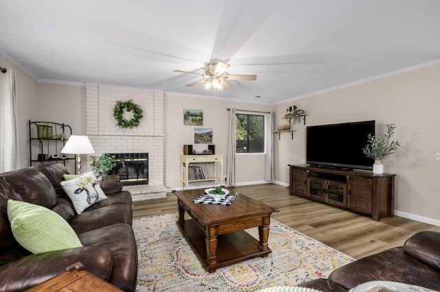 3480 La Canada Dr, Cameron Park, CA 95682