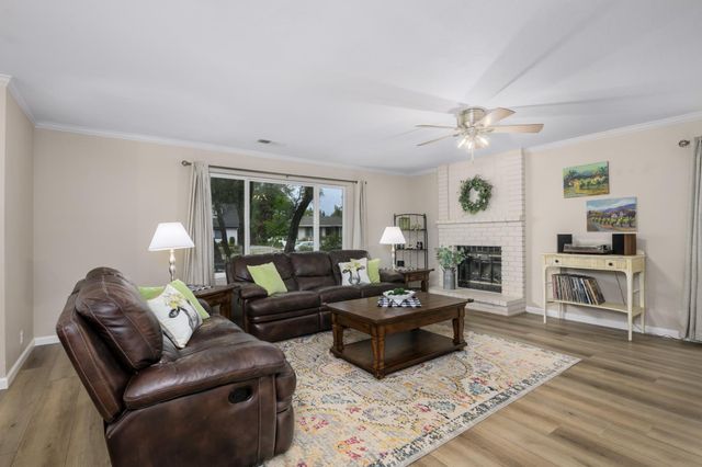 3480 La Canada Dr, Cameron Park, CA 95682