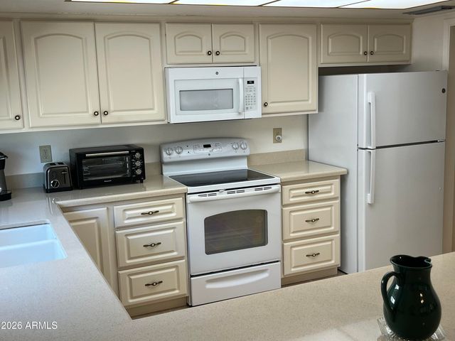 26214 S GLENBURN Drive, Sun Lakes, AZ 85248