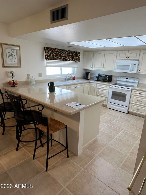 26214 S GLENBURN Drive, Sun Lakes, AZ 85248 — photo 5