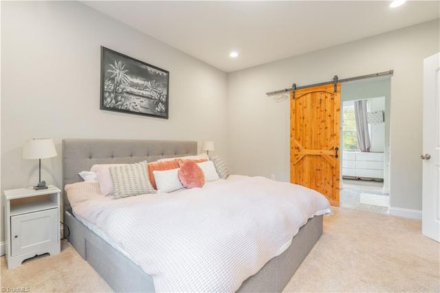 2341 Cherokee Lane, Winston-salem, NC 27103