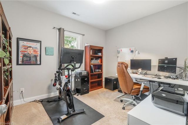 2341 Cherokee Lane, Winston-salem, NC 27103