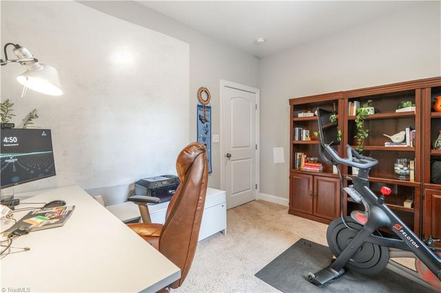 2341 Cherokee Lane, Winston-salem, NC 27103