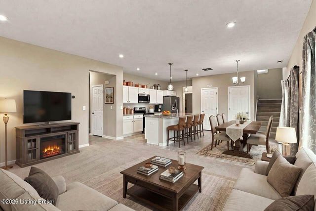 127 Eagles Crest Ct, Mt Washington, KY 40047
