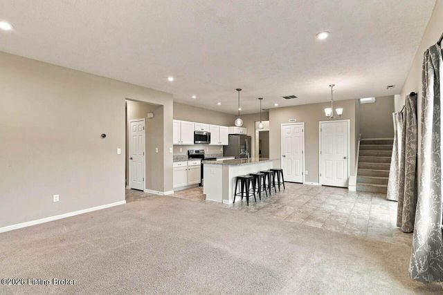 127 Eagles Crest Ct, Mt Washington, KY 40047