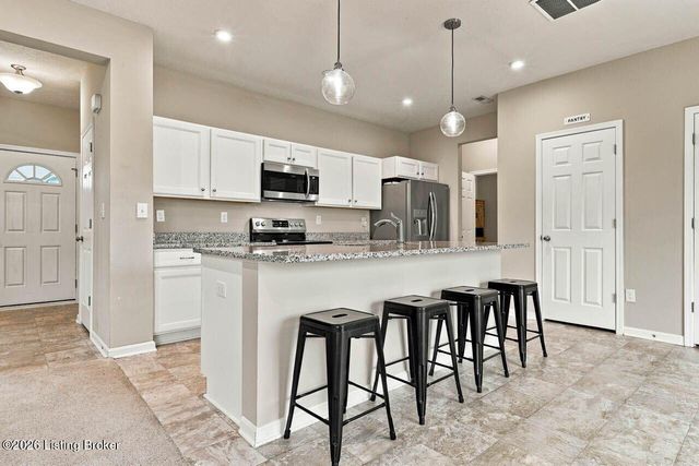 127 Eagles Crest Ct, Mt Washington, KY 40047