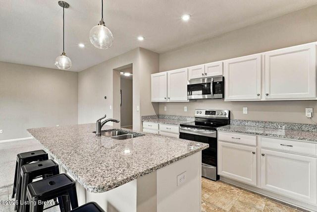 127 Eagles Crest Ct, Mt Washington, KY 40047