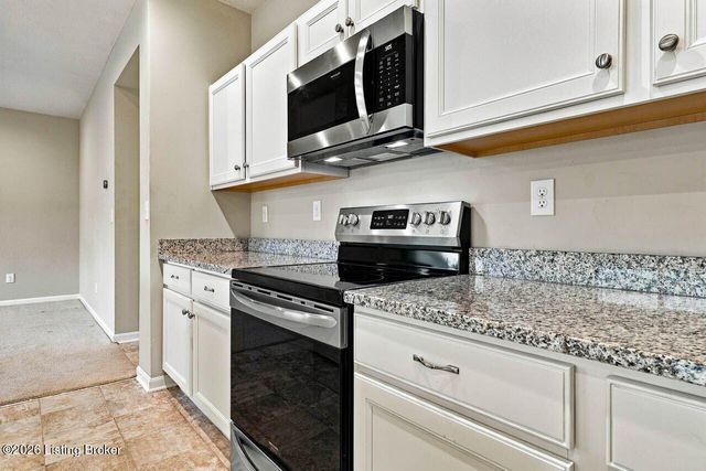 127 Eagles Crest Ct, Mt Washington, KY 40047