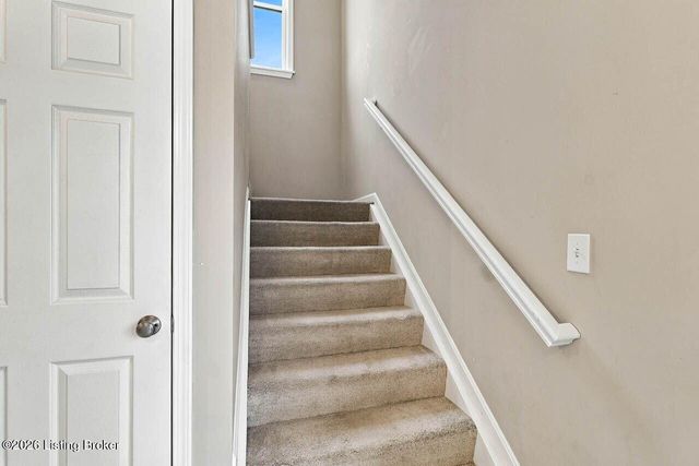 127 Eagles Crest Ct, Mt Washington, KY 40047