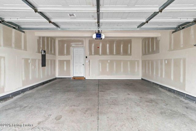 127 Eagles Crest Ct, Mt Washington, KY 40047