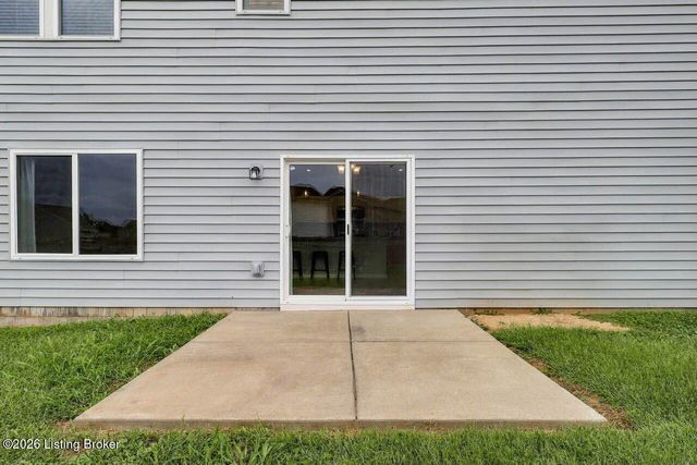 127 Eagles Crest Ct, Mt Washington, KY 40047