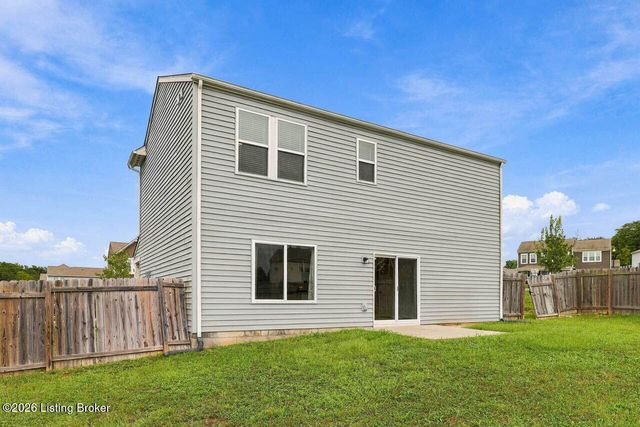 127 Eagles Crest Ct, Mt Washington, KY 40047